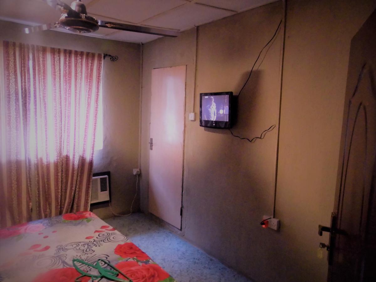 Legendary Inn & Lounge Bale Akiosi ภายนอก รูปภาพ