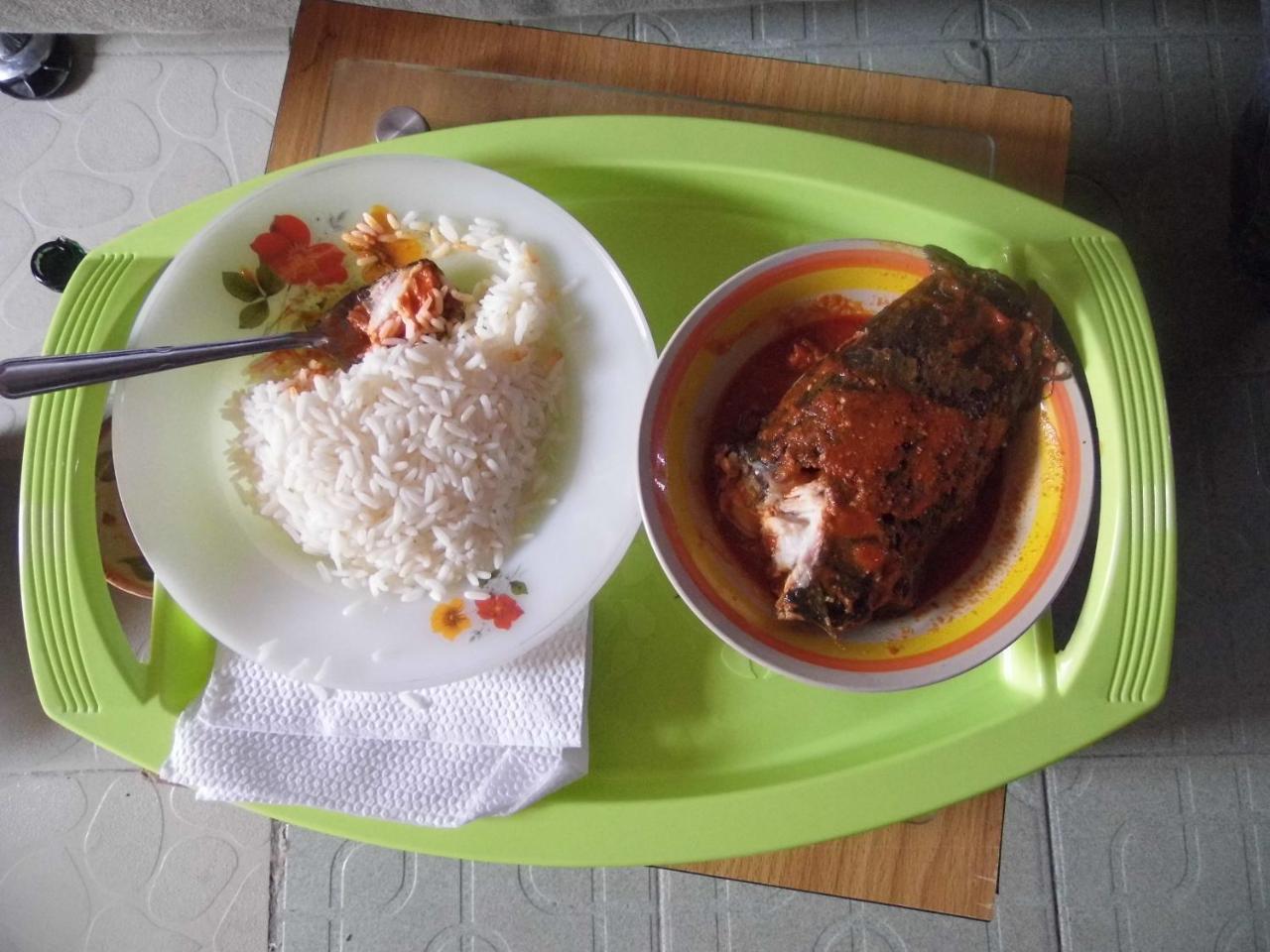 Legendary Inn & Lounge Bale Akiosi ภายนอก รูปภาพ