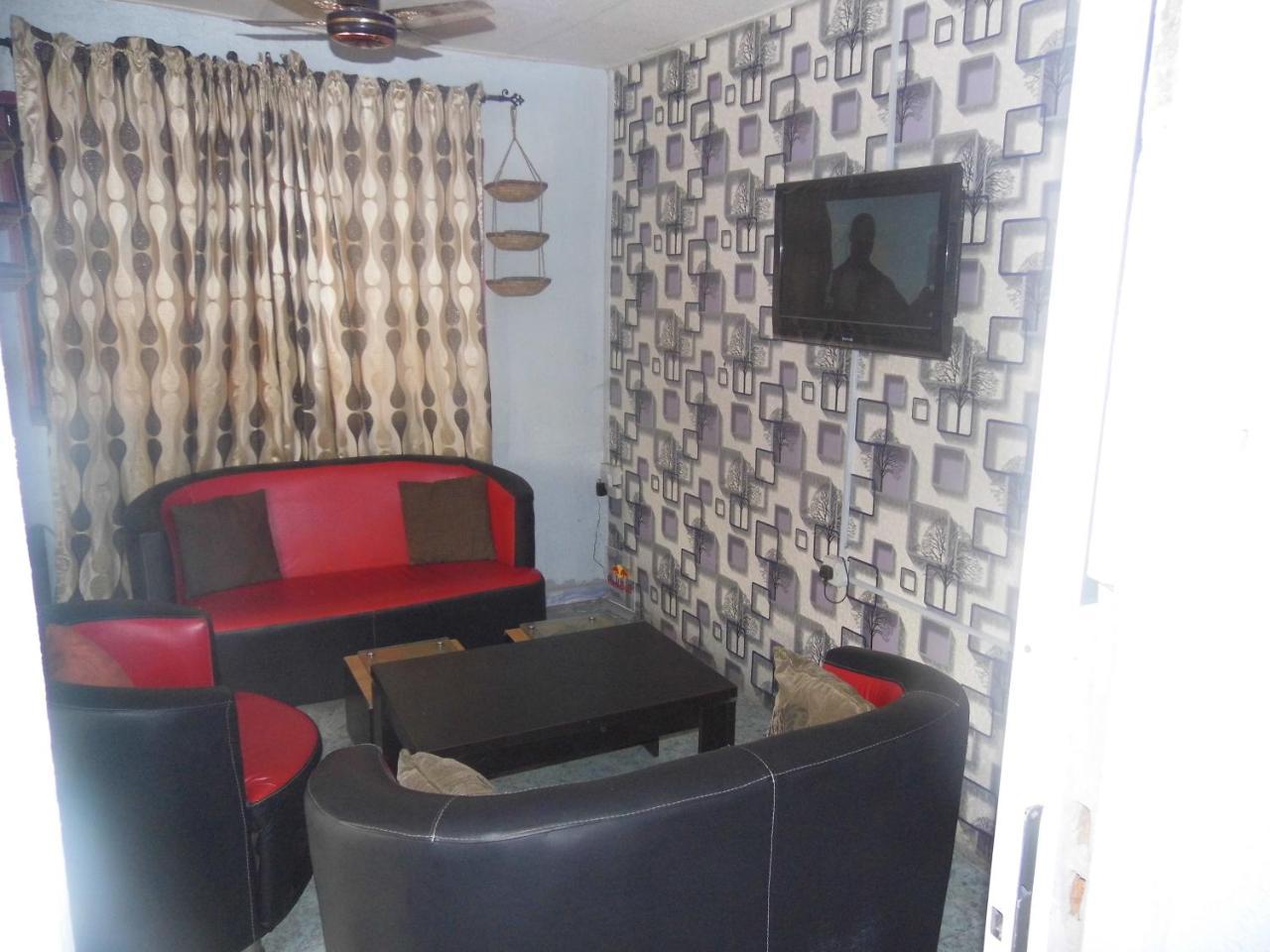 Legendary Inn & Lounge Bale Akiosi ภายนอก รูปภาพ